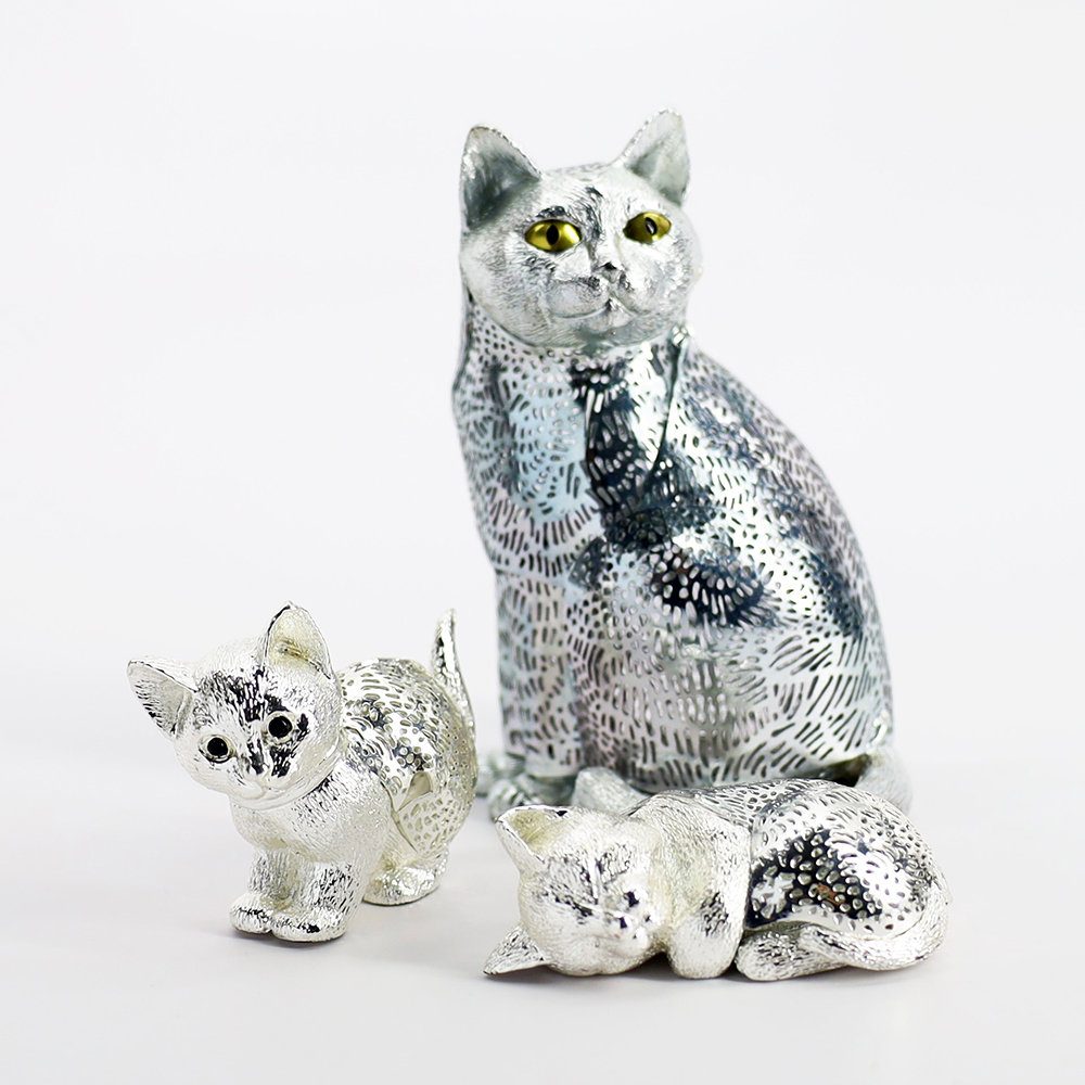 The Silver Queen | Christofle 'Lumiere d'Argent' Collection Cat