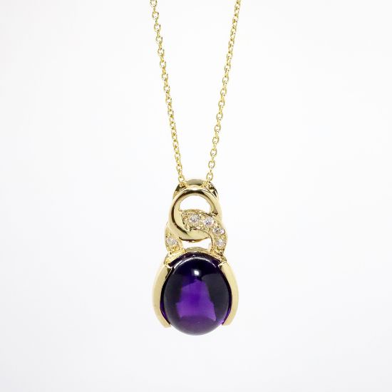 Picture of 18k Yellow Gold Necklace with Oval Amethyst Cabochon Pendant with Diamond Accents