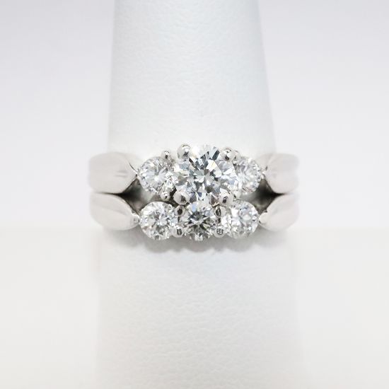 Picture of Platinum & Round Brilliant Cut Diamonds Bridal Ring Set