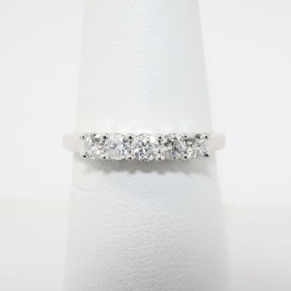 Picture of 14k White Gold & Round Brilliant Cut Diamond Wedding Band