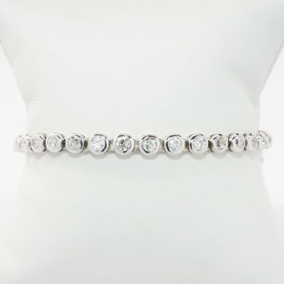 Picture of 18k White Gold & Bezel Set Round Cut Diamond Tennis Bracelet