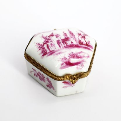 Picture of Antique Traditional Limoges Trinket Box With Castle Scene On Lid