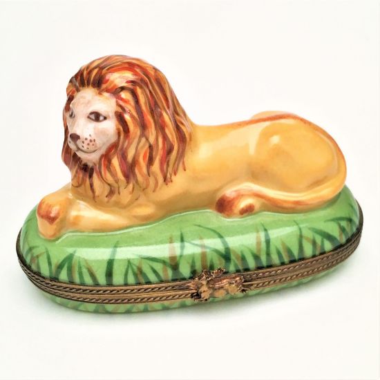 Picture of  Retired Limoges Chamart Lion In Grass Trinket Box