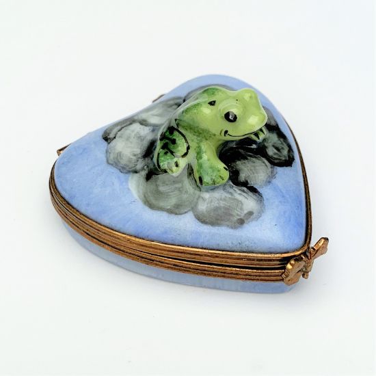 Picture of Frog On Heart Shaped Limoges Trinket Box With Butterfly Shaped Clasp.