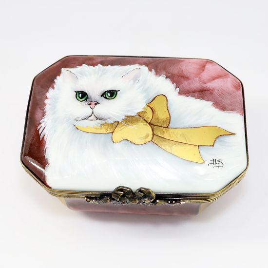 Picture of Rochard Studio Collection White Cat With Gold Bow Trinket Box