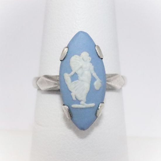 Picture of Vintage 1976 Josiah Wedgwood & Sons Sterling Silver & Jasperware Ring