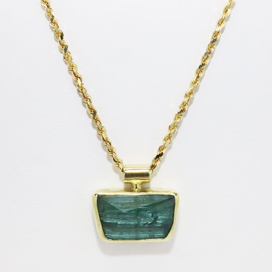 Picture of 18k Yellow Gold Rope Chain Necklace with Green Tourmaline Pendant