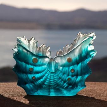 Bowls, Centerpieces & Trays
