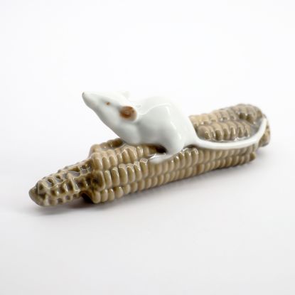 Picture of Vintage Royal Copenhagen Porcelain "Mouse on Corncob" Figurine #512