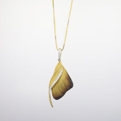 Picture of 18k Yellow Gold Diamond & Enamel Necklace 