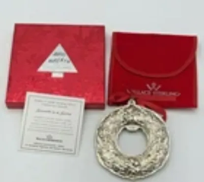Picture of Wallace - 2000 Wreath Ornament "Bows & Candy Canes" With Box