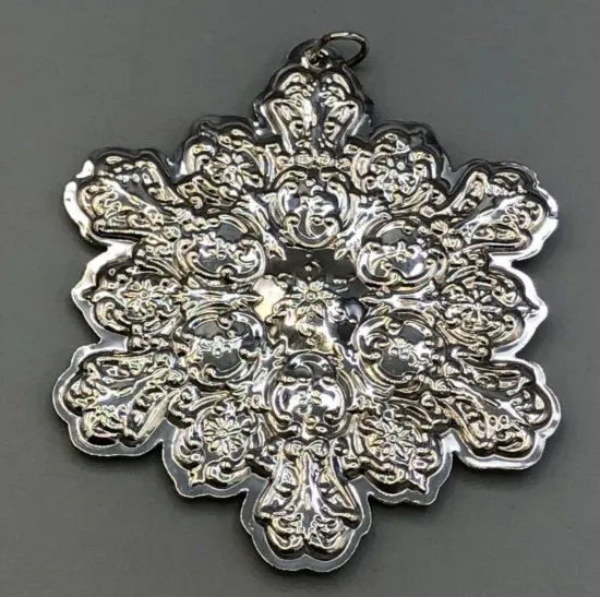 Picture of Towle 1991 Annual Snowflake Ornament Sterling Silver, gently used