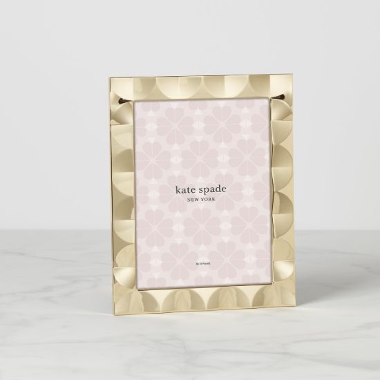 Picture of New 8x10" Gold Scallop Photo Frame