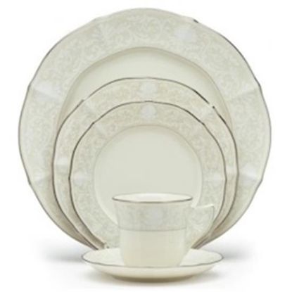 Picture of Dinner Plates