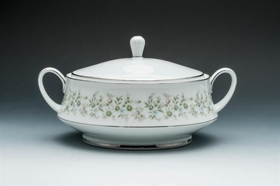 Picture of Covered Vegetable Bowl