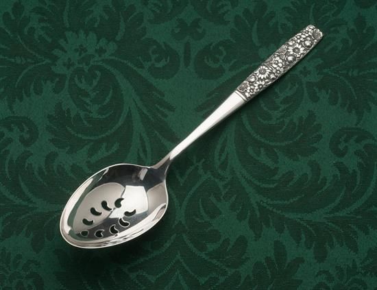 Picture of Pierced Tableserv.spn