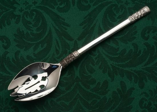 Picture of Pierced Tableserv.spn