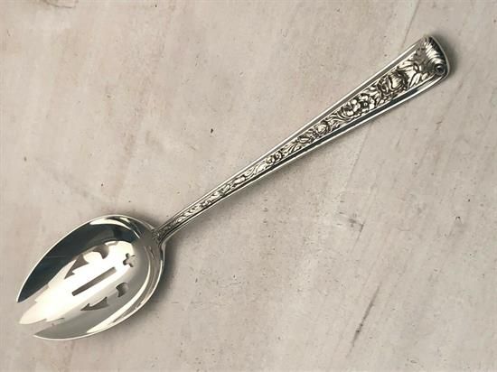 Picture of Pierced Tableserv.spn