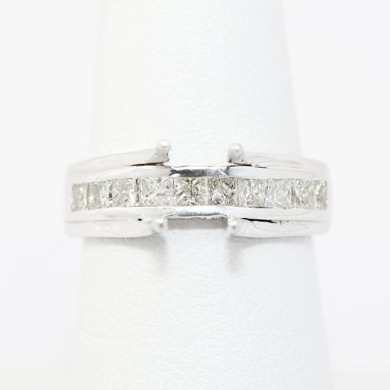 Picture of 18k White Gold Diamond Semi-Mount Ring