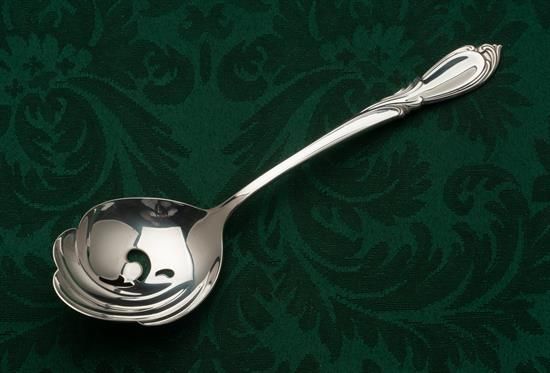 Picture of Pierced Tableserv.spn