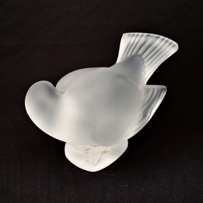 Picture of Lalique ,Sparrow With Head Under Wing.