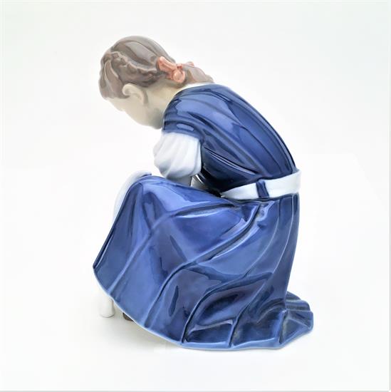 The Silver Queen | Bing & Grondahl Porcelain 'Only One More Drop