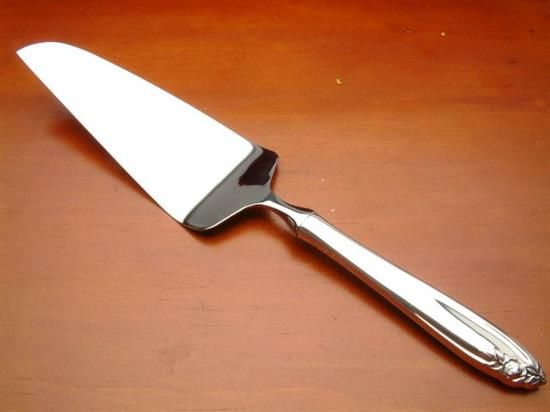 Picture of New Pie/cake Server