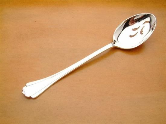 Picture of Pierced Tableserv.spn