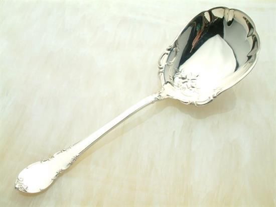 Picture of Berry Serving Spoon