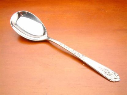 Picture of Berry Serving Spoon