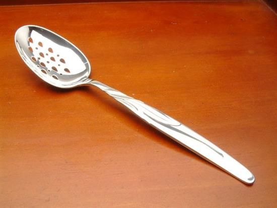 Picture of Pierced Tableserv.spn