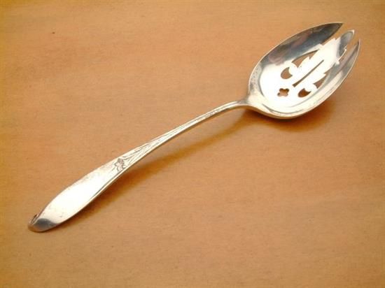 Picture of Pierced Tableserv.spn