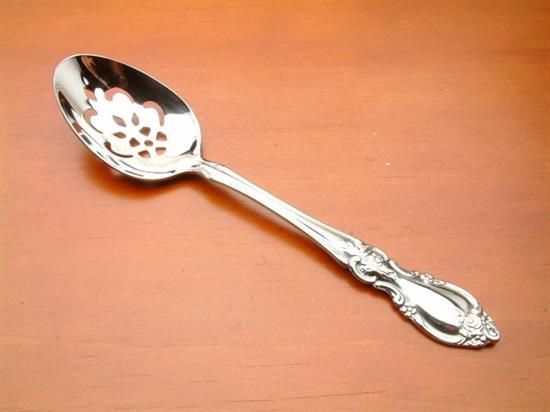 Picture of Pierced Tableserv.spn