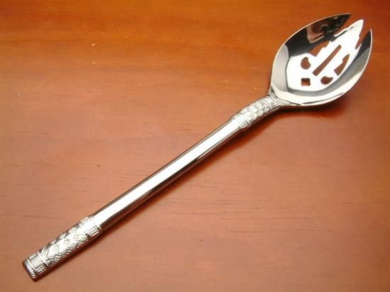 Picture of Pierced Tableserv.spn