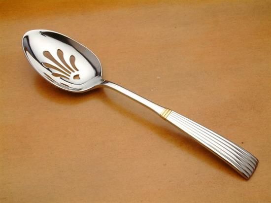 Picture of Pierced Tableserv.spn