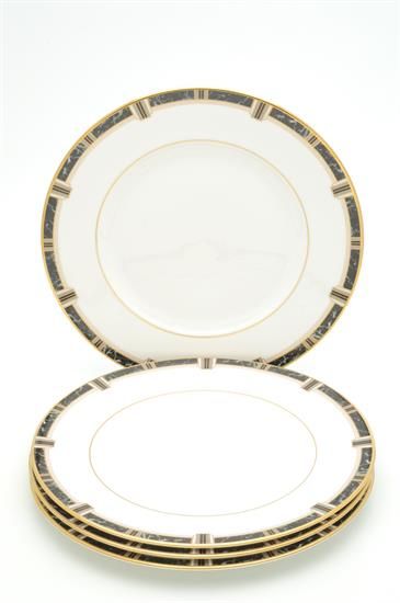 Picture of Dinner Plates