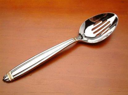 Picture of Pierced Tableserv.spn