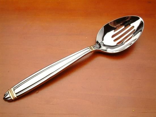 Picture of Pierced Tableserv.spn