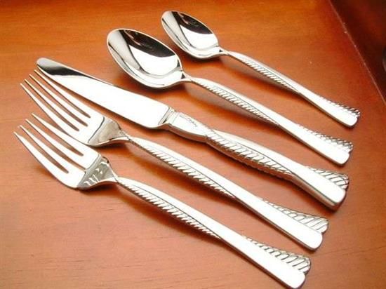 Picture of New 5pc. W/placespoon