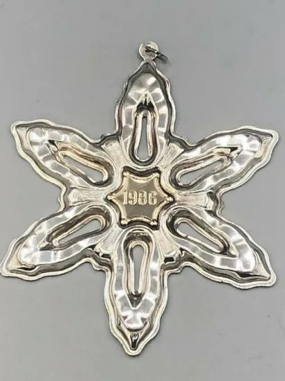 Picture of Gorham Sterling Silver 1986 Annual Snowflake Ornament, no box