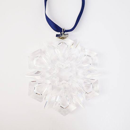 Picture of Swarovski Annual Edition Snowflake Ornament 1999 with Original Box & COA