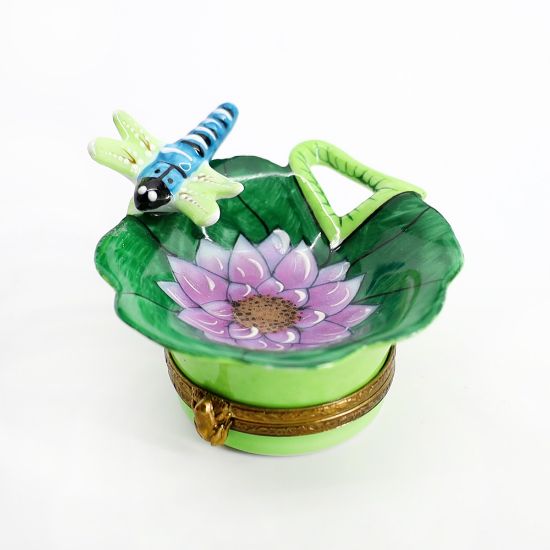 Picture of Limoges Porcelain Lily Pad with Dragonfly Trinket Box 