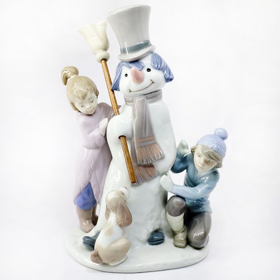 Picture of Lladro Porcelain "The Snowman" Figurine #5713 