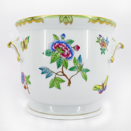 Picture of 'Queen Victoria' Porcelain Cachepot Planter by Herend