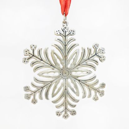 Picture of 1973 MMA (Metropolitan Museum of Art) Annual Sterling Silver Snowflake Ornament