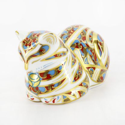 Picture of Imari 'Contented Cat' Paperweight by Royal Crown Derby