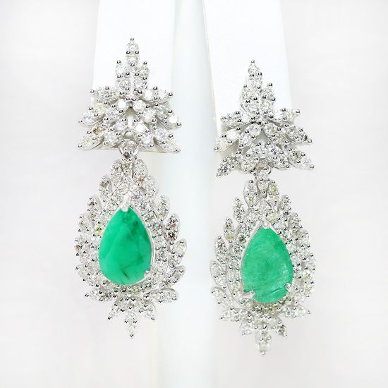 Picture of 14k White Gold Emerald & Diamond Dangling Earrings