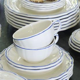 Show products in the Filet Bleu pattern