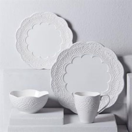 Picture for pattern Chelse Muse, Scalloped, White