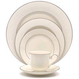 Show products in the Courtyard Platinum pattern